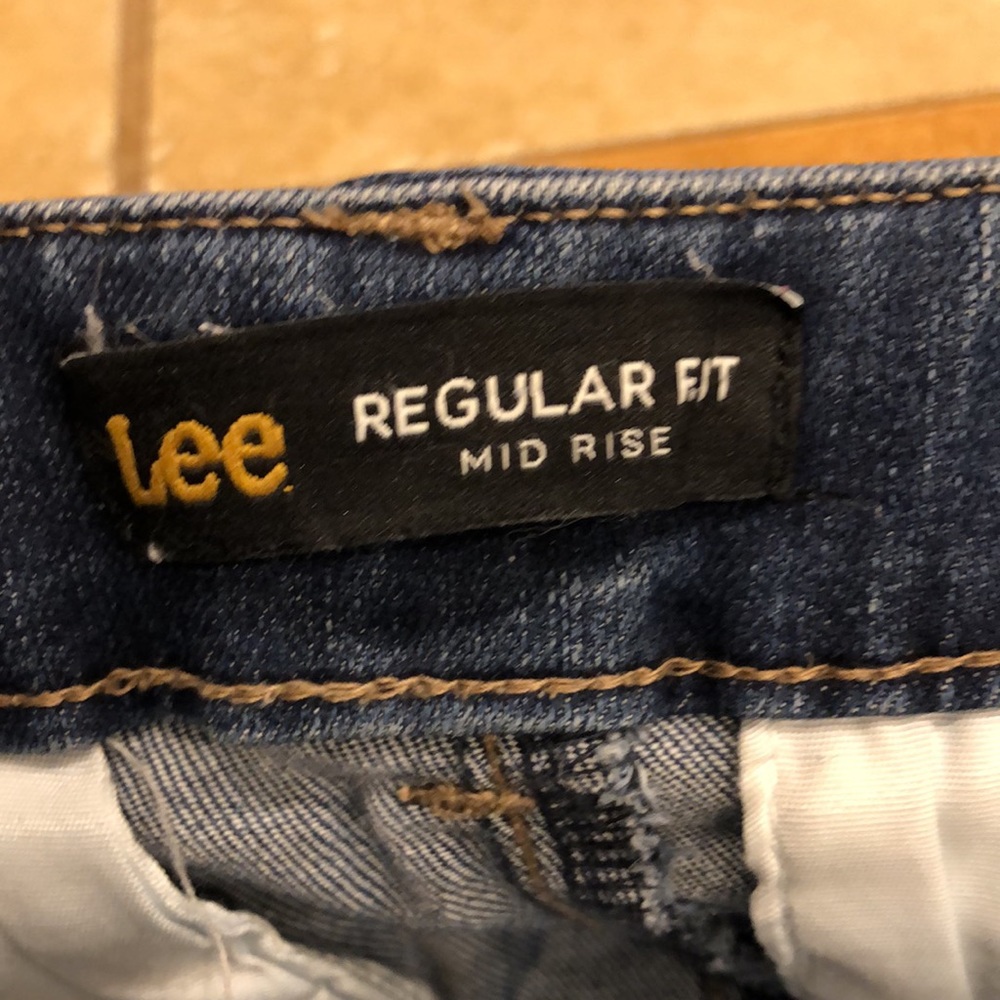 Lee denim shorts , mid rise, regular fit - Picture 3 of 3